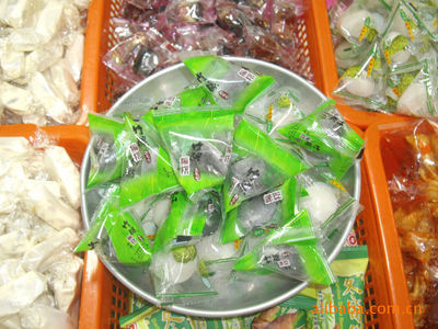 【臺(tái)灣特產(chǎn) 時(shí)尚飲食新法則 養(yǎng)生竹炭咖啡餡麻薯 散裝稱算更劃算】價(jià)格,廠家,圖片,餅干、薄餅,廈門市臺(tái)味佳商貿(mào)-